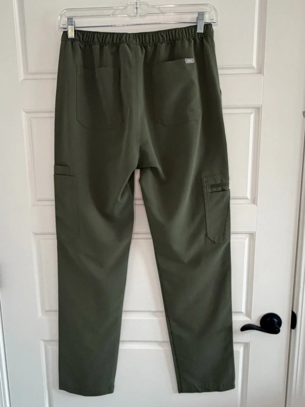 FIGS Technical Collection Cairo Cargo Scrub Pants Army Green Size Large Tall